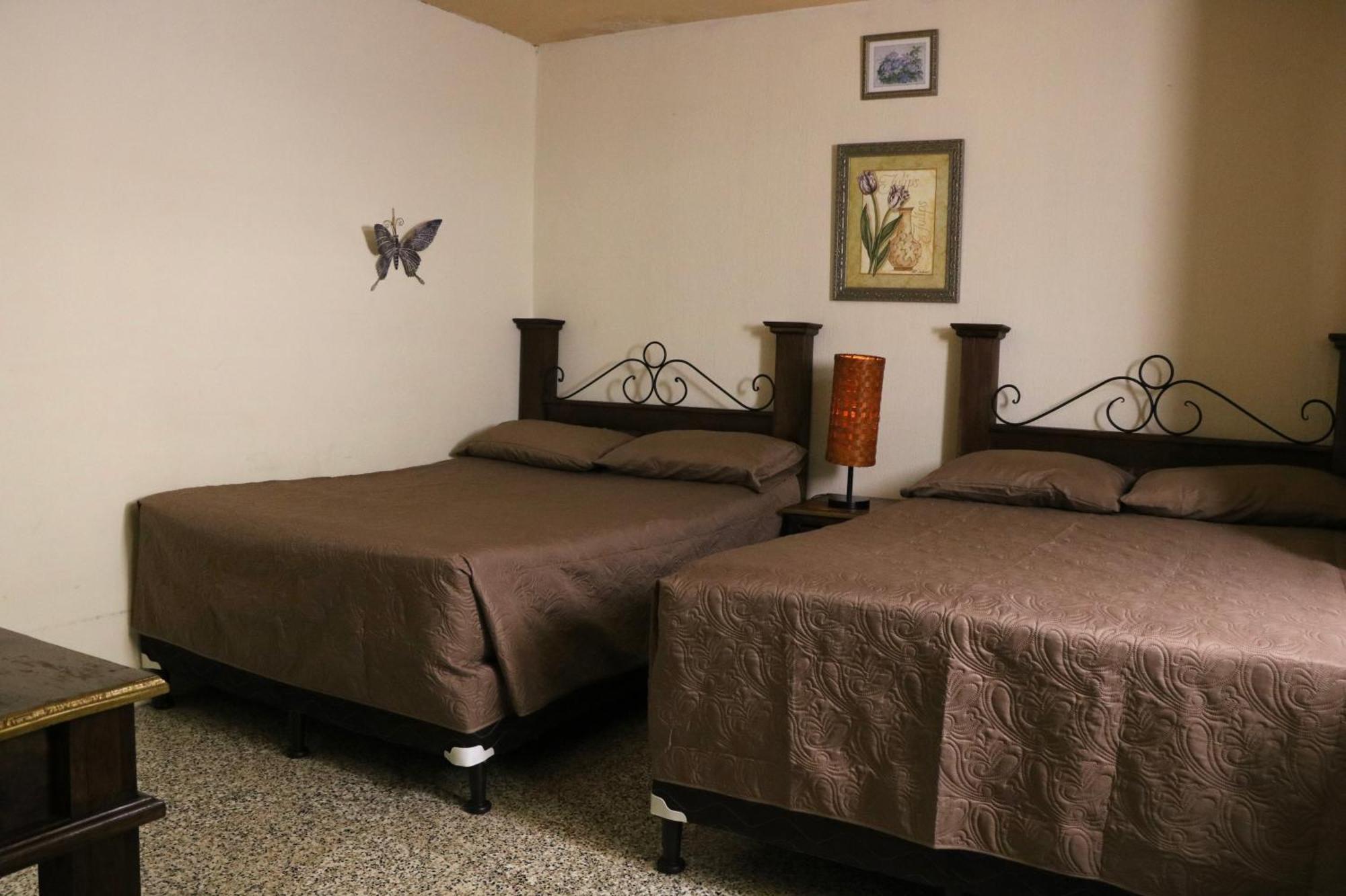 גואטמלה Hostal Los Volcanes מראה חיצוני תמונה
