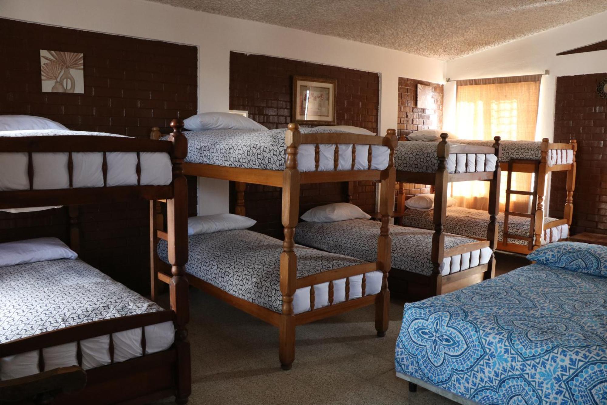 גואטמלה Hostal Los Volcanes מראה חיצוני תמונה