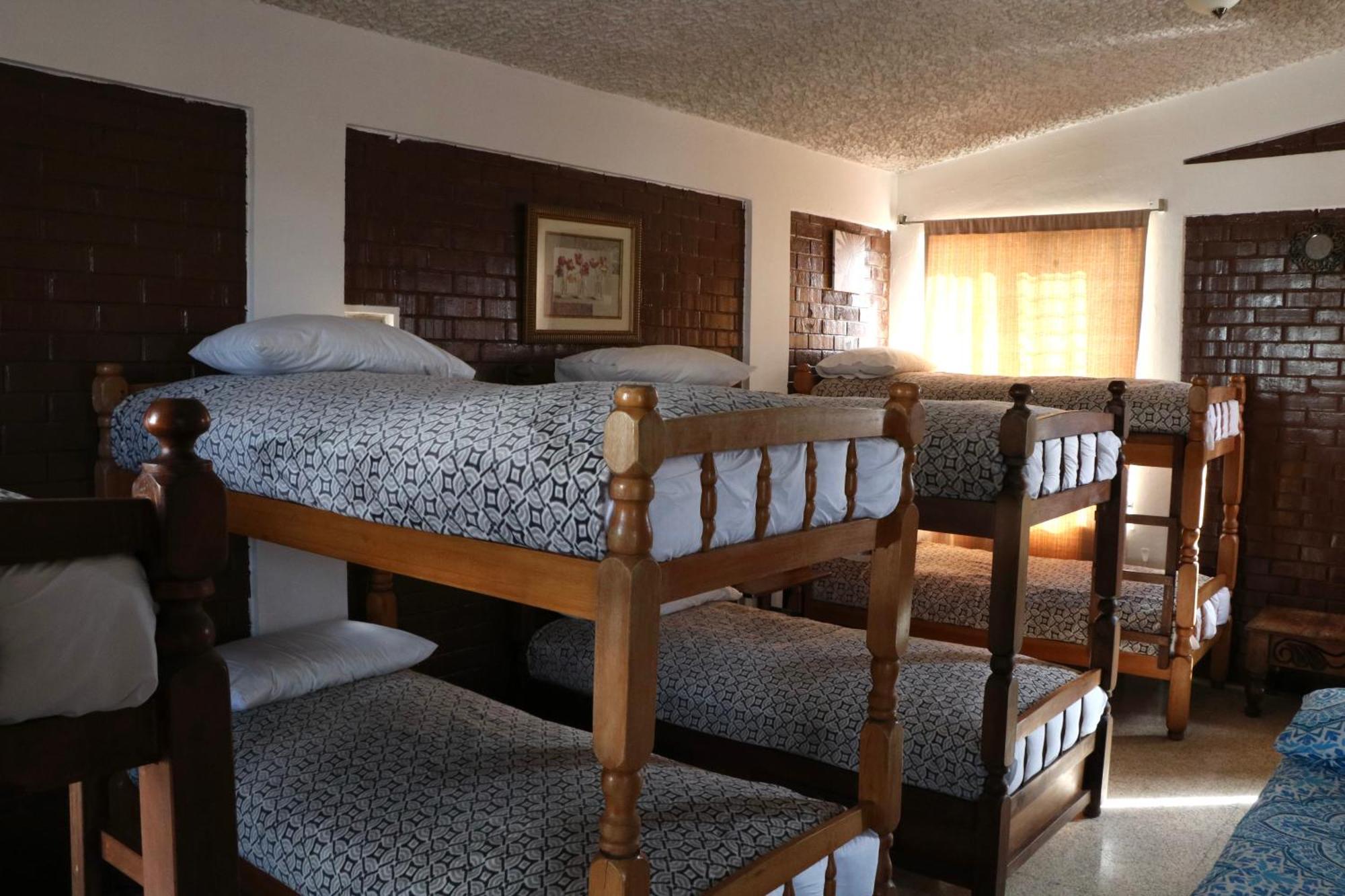גואטמלה Hostal Los Volcanes מראה חיצוני תמונה