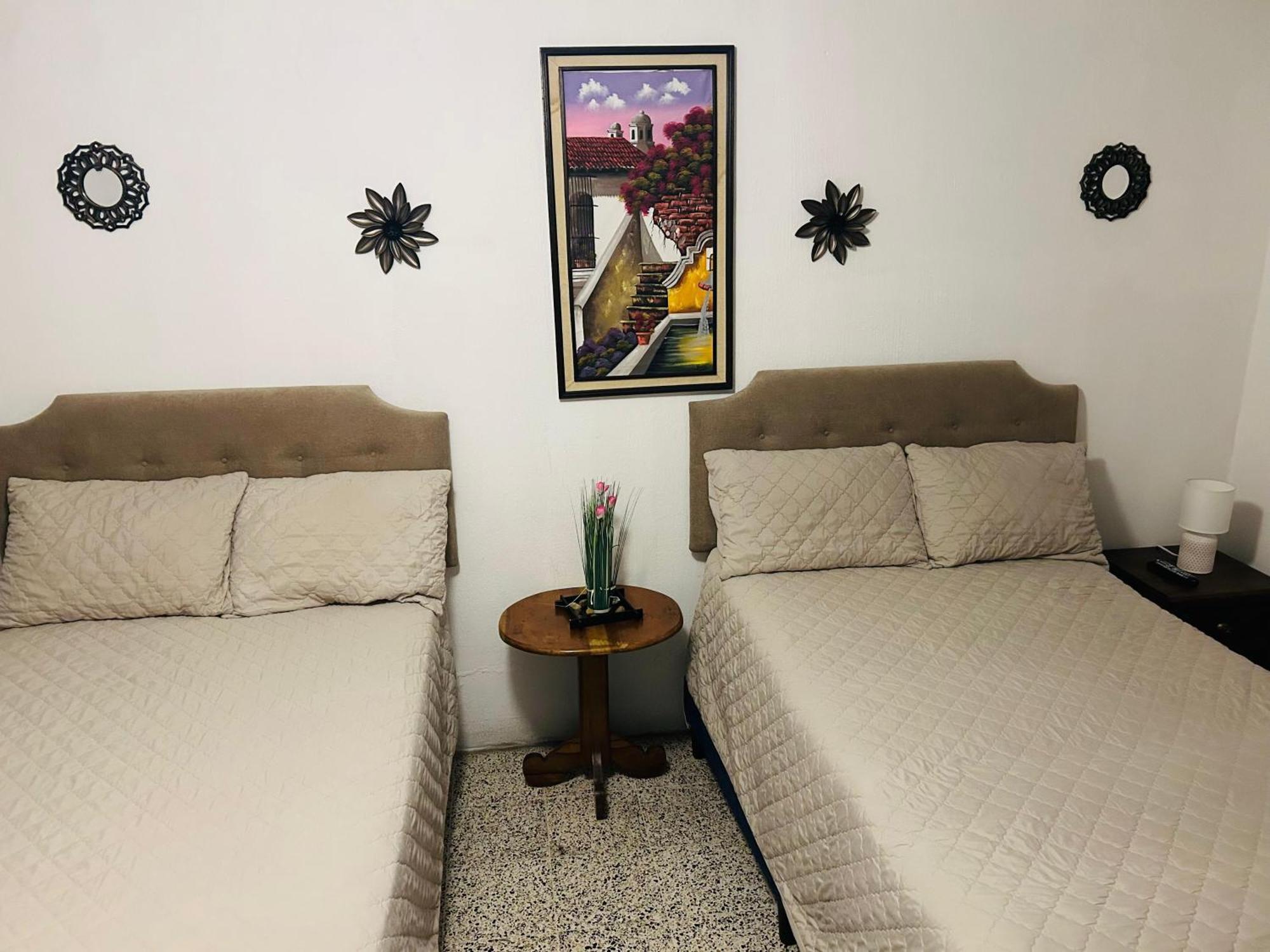 גואטמלה Hostal Los Volcanes מראה חיצוני תמונה